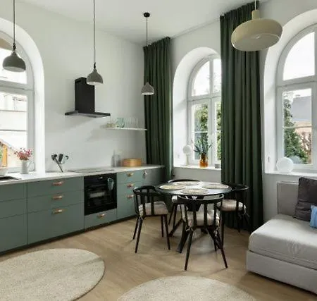 Majowy W Centrum Kudowy 아파트