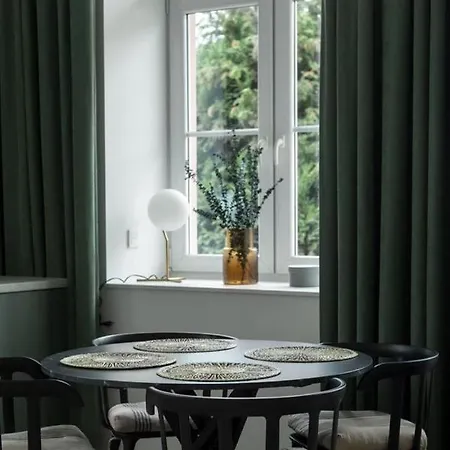 Majowy W Centrum Kudowy 쿠도바-즈루이