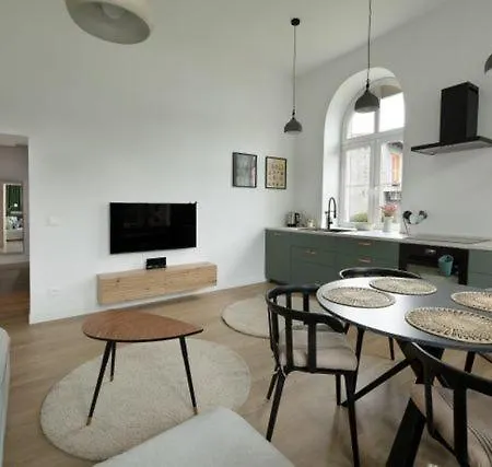 Majowy W Centrum Kudowy 아파트